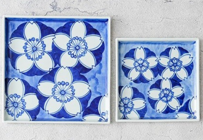 Arita Ware Flowers Set