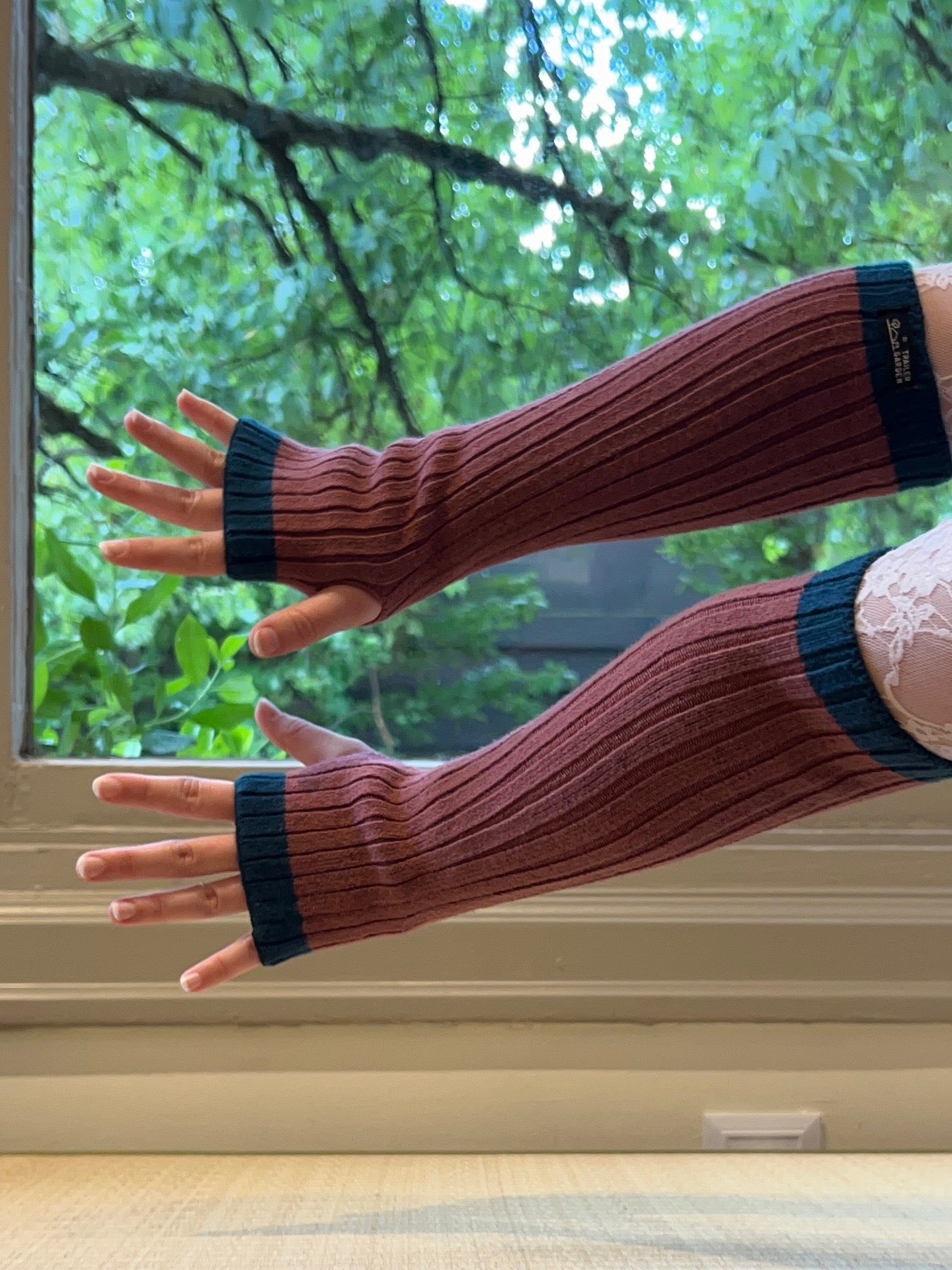 Knitido+ Thumb Hole Arm Warmers