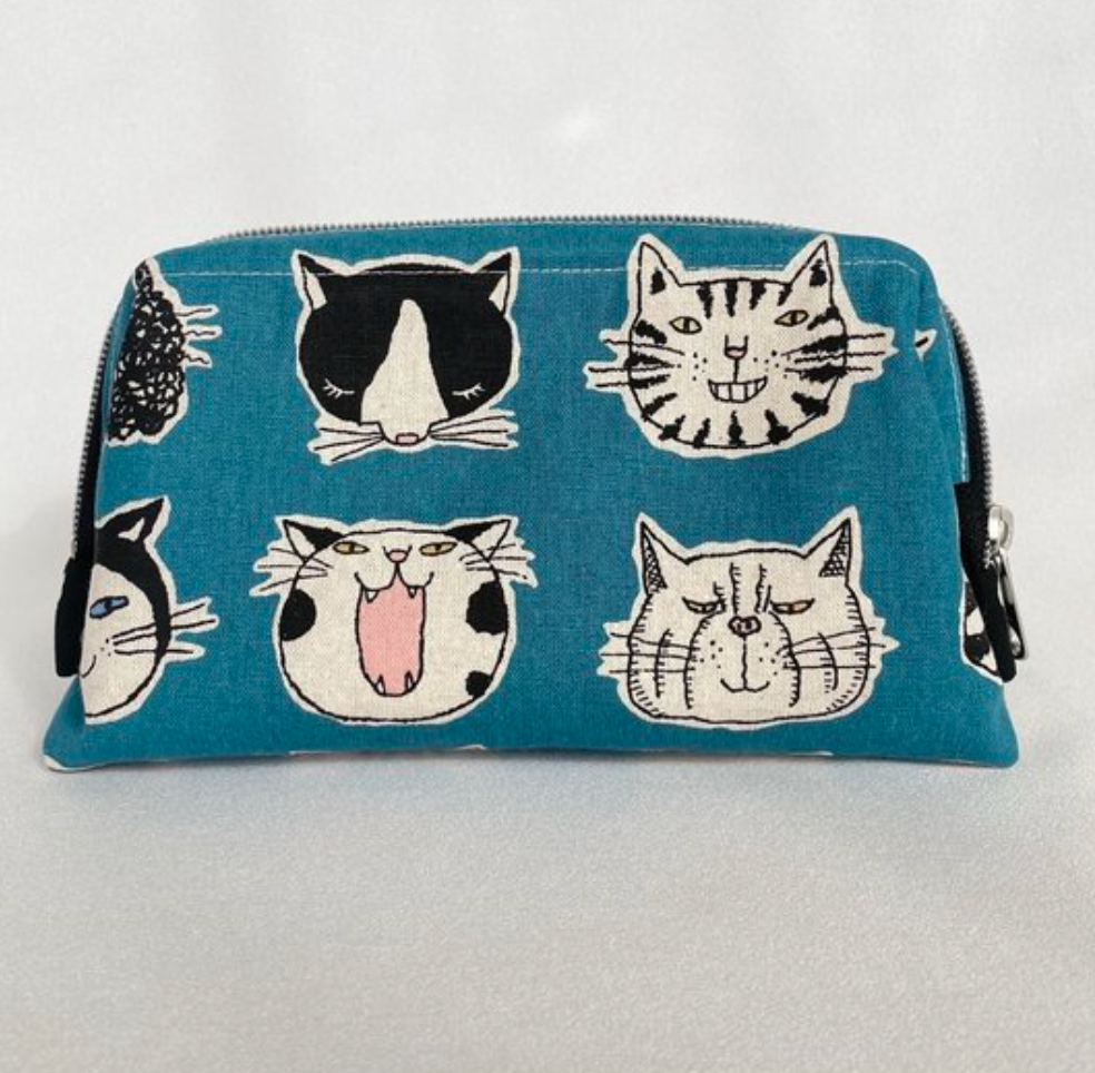 Blue-sassy-cat-pouch