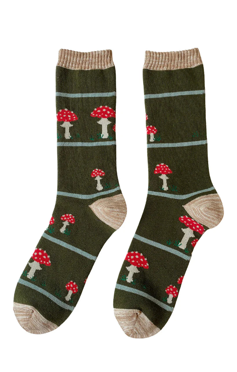 Tabbisocks Replant Pairs Mushroom California Oregon Washington Organic Cotton Crew Socks in Green