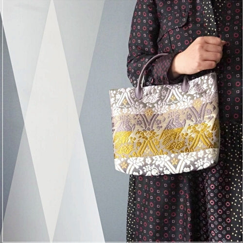 Avian accent Kimono Tote Bag