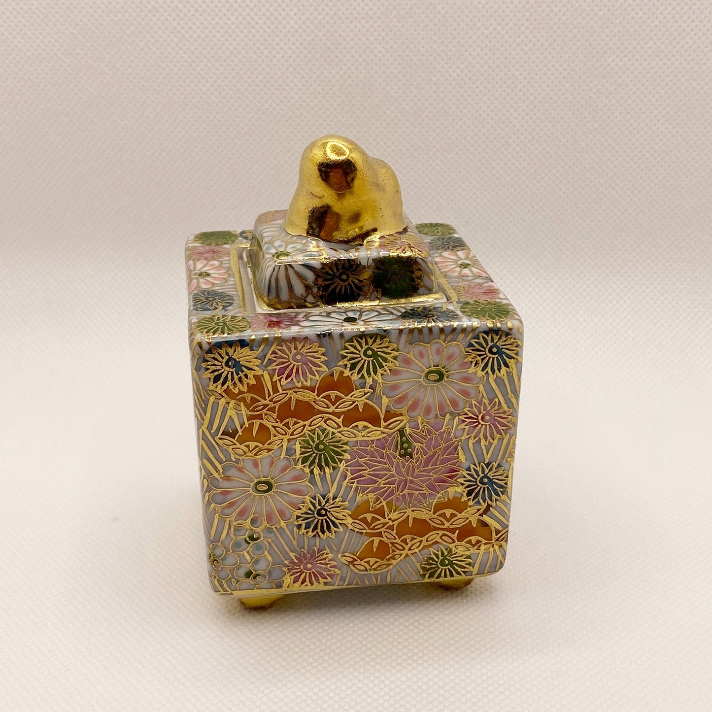 Square Gold Flower Kutani Incense Pot